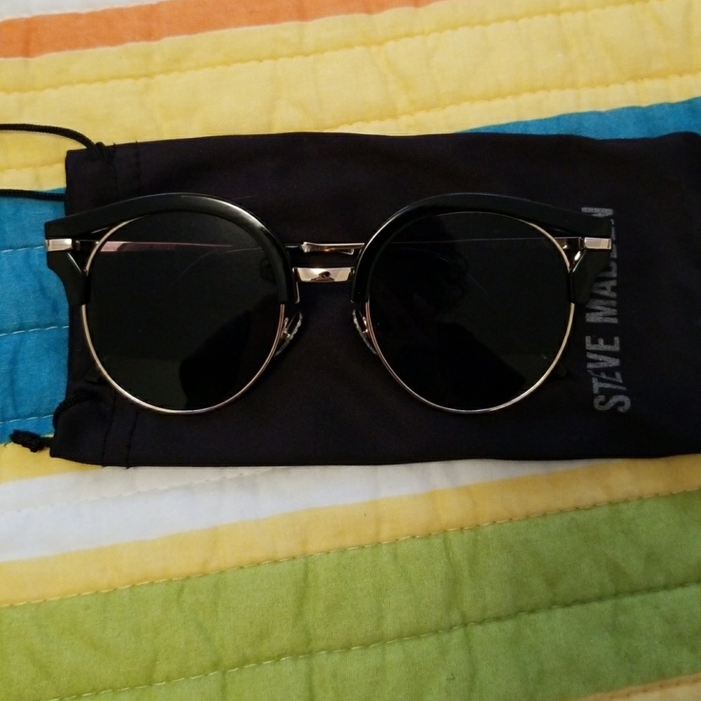 Cateye black sunglasses